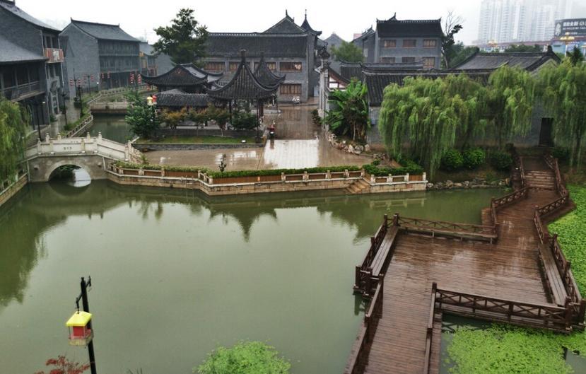 大学生为什么不建议谈恋爱游戏画面